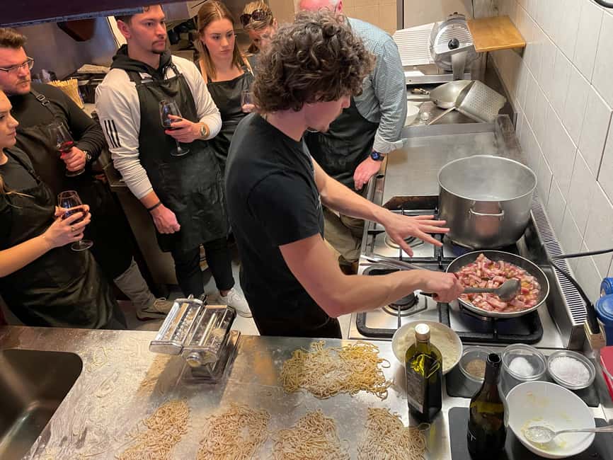 Venice: Pasta Carbonara Cooking Class with Wine - Key points at a glance