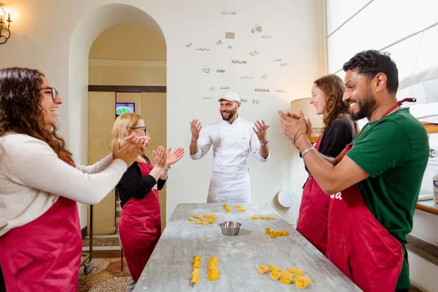 Venice: Pasta Class with Wine and Gelato - Tuscan wine from Dalle Nostre Mani