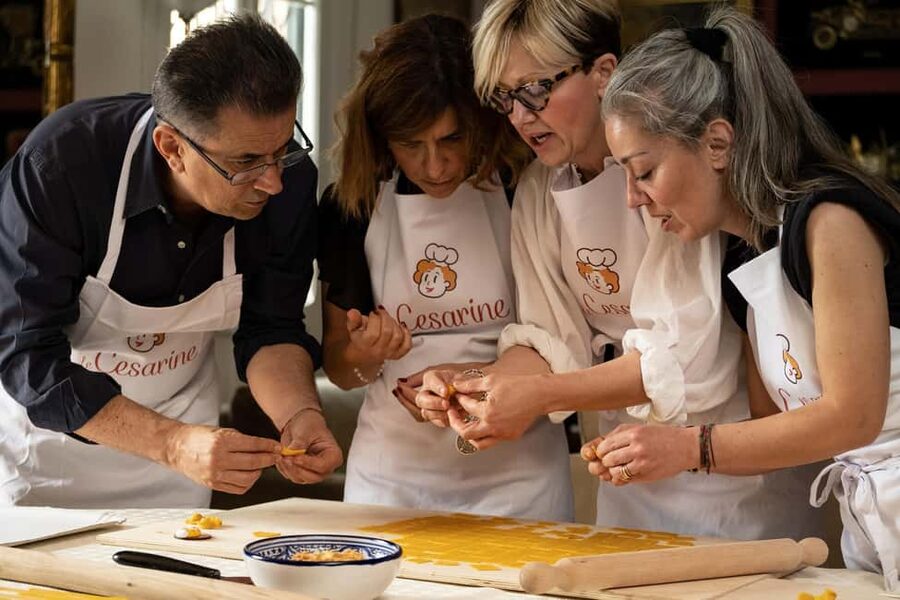 Venice: Share Your Pasta Love in a Local’s Home - Arriving for the Aperitivo