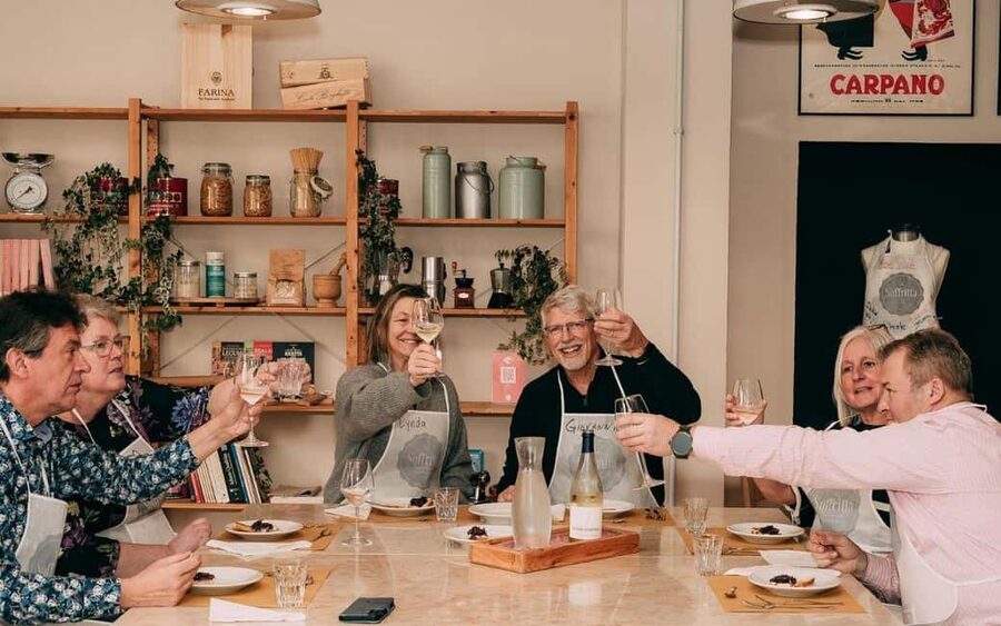 Verona: Hands-on Fresh Pasta and Tiramisù Cooking Class - Should you book the Verona pasta and tiramisù class?